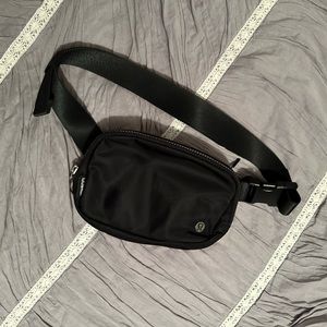 Lululemon Belt Bag, Black